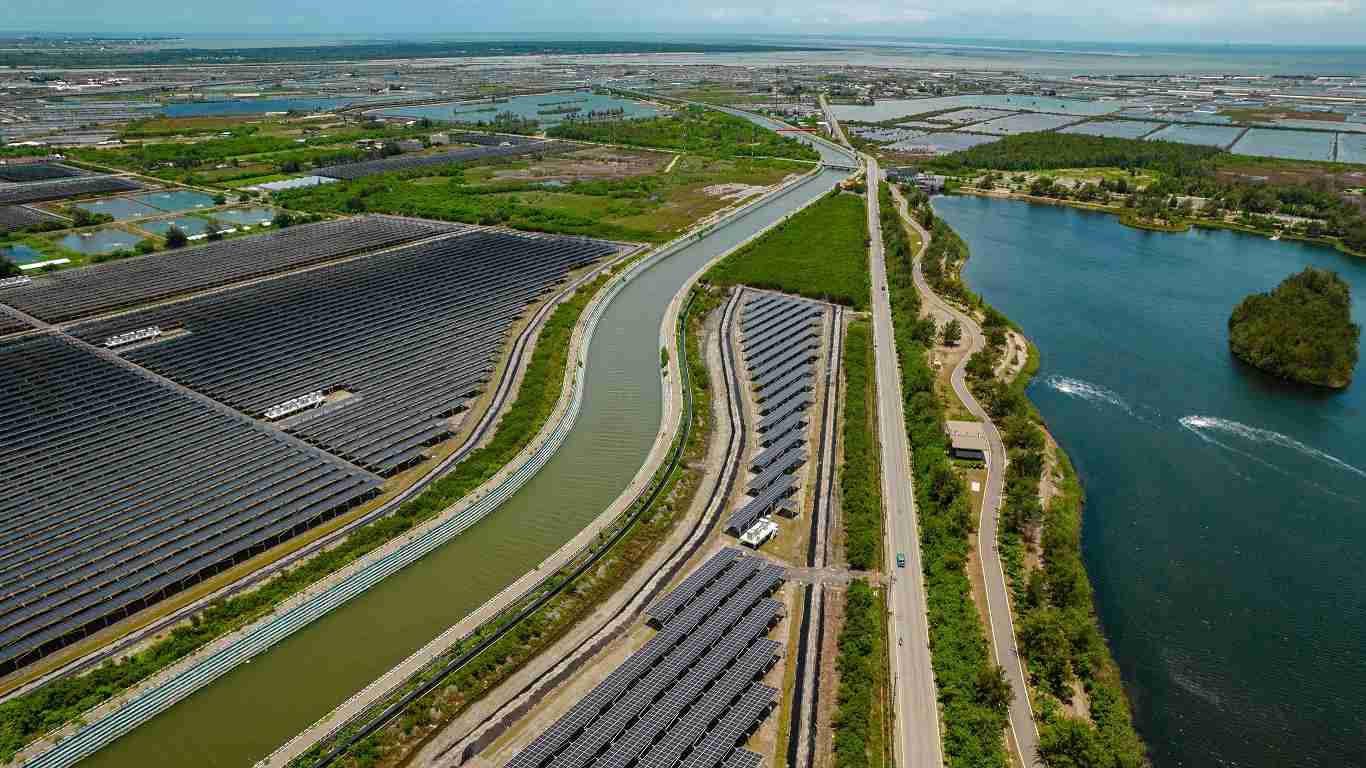 人生就是博能源事业提供智慧能源管理、、太阳能监控管理、、全方位电厂建置及运维解决方案，，并拥有管理超过6000案场的经验